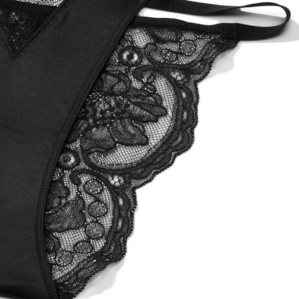 Victorias Secret Very Sexy Sheer Chantilly Lace String Cheekini panty black M